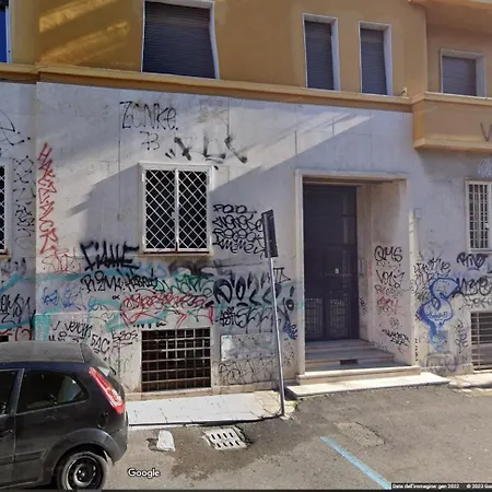 Casa Vacanza San Lo' Zona San Lorenzo Termini Roma Esterno foto