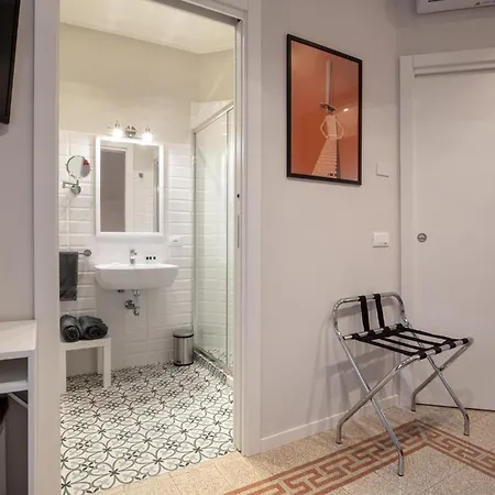 Casa Vacanza San Lo' Zona San Lorenzo Termini Roma Esterno foto